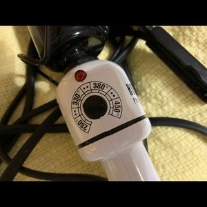 Hot Tools curling iron
